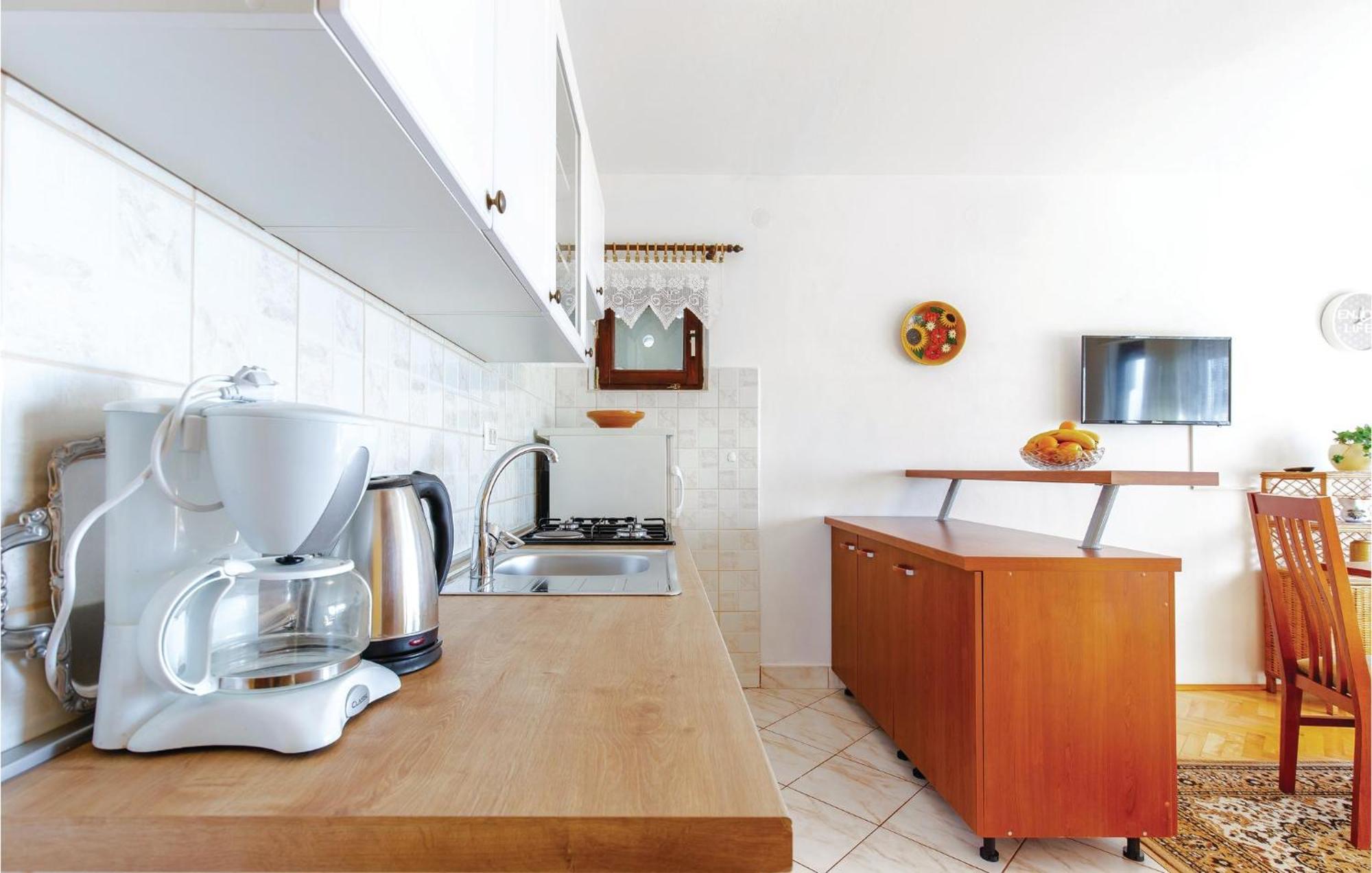 Stunning Apartment In Novi Vinodolski With Wifi Ngoại thất bức ảnh